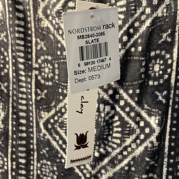 NWT Willow & Clay women’s skirt, size medium, color, slate blue - Picture 2 of 5